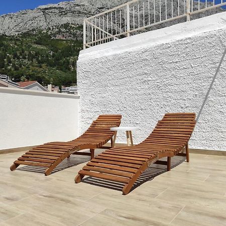 Private Bedroom With Bathroom Baška Voda Exterior foto