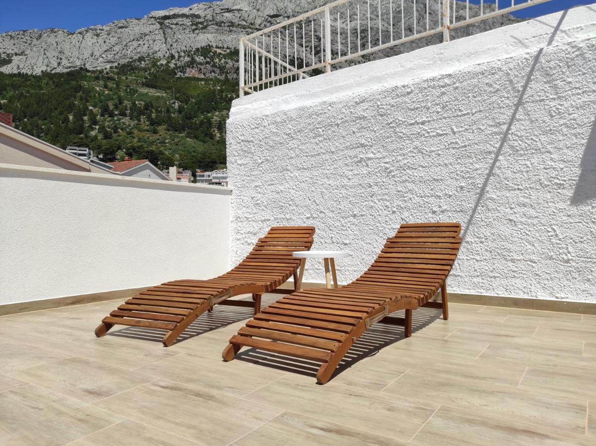 Private Bedroom With Bathroom Baška Voda Exterior foto